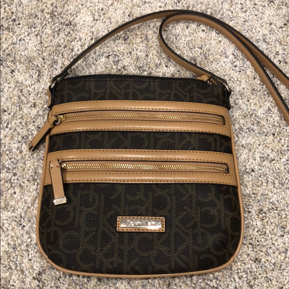 NWOT Calvin Klein crossbody purse